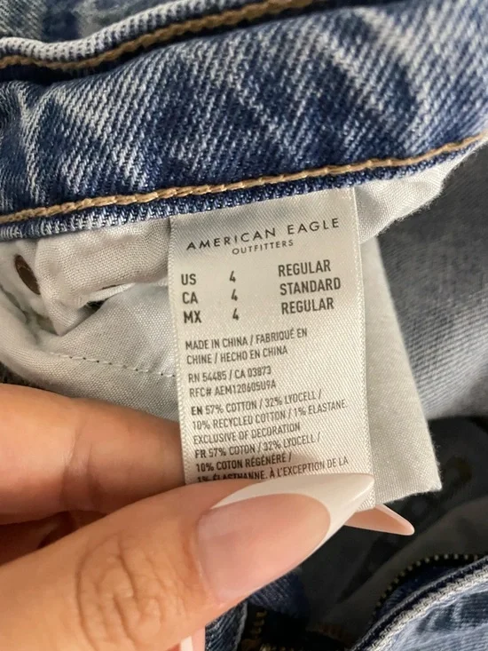 American Eagle Outfitters Light Blue Straight Leg Jeans - Picture 3 of 5